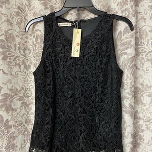 Lacy sleeveless Top